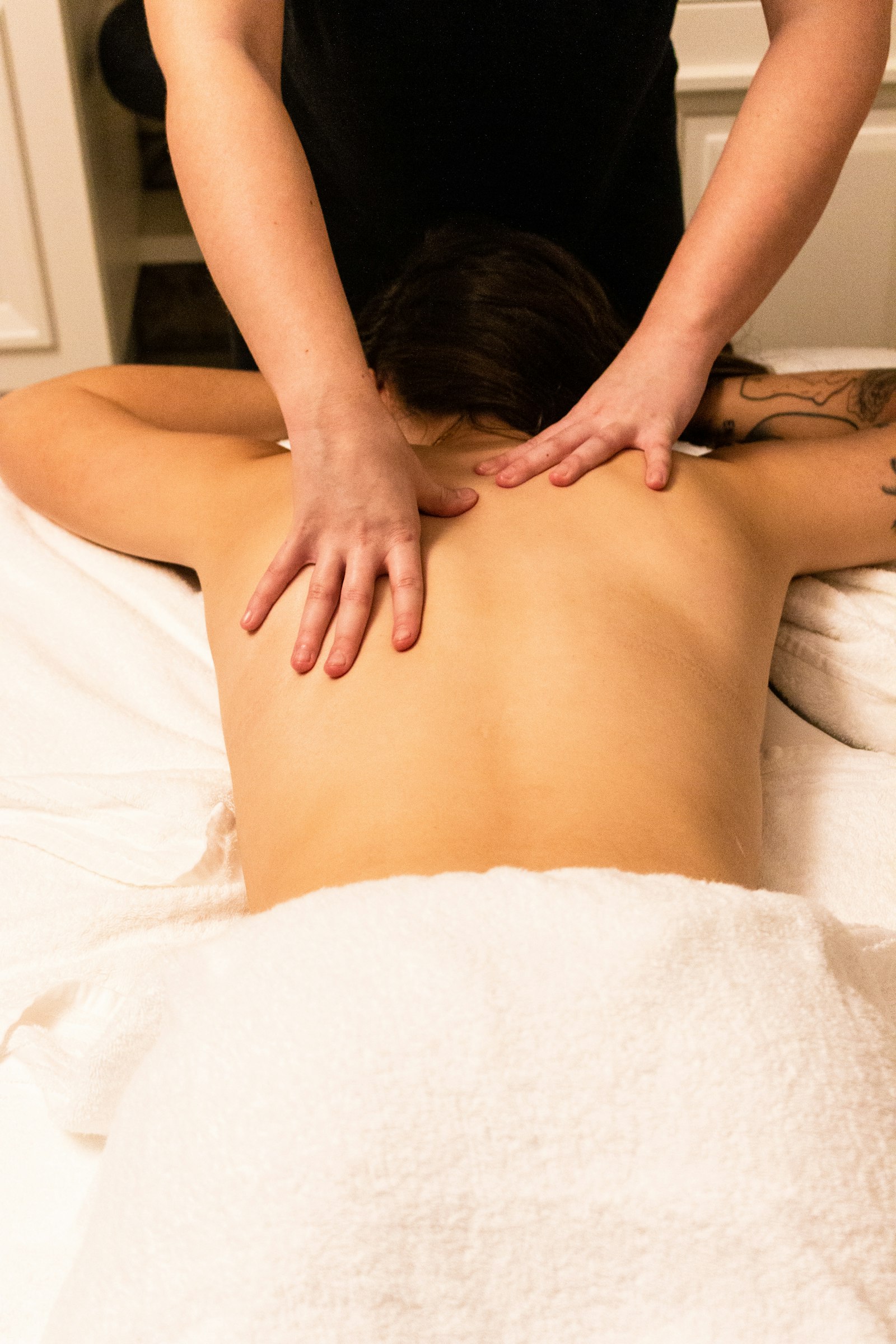 Swedish massage in progress